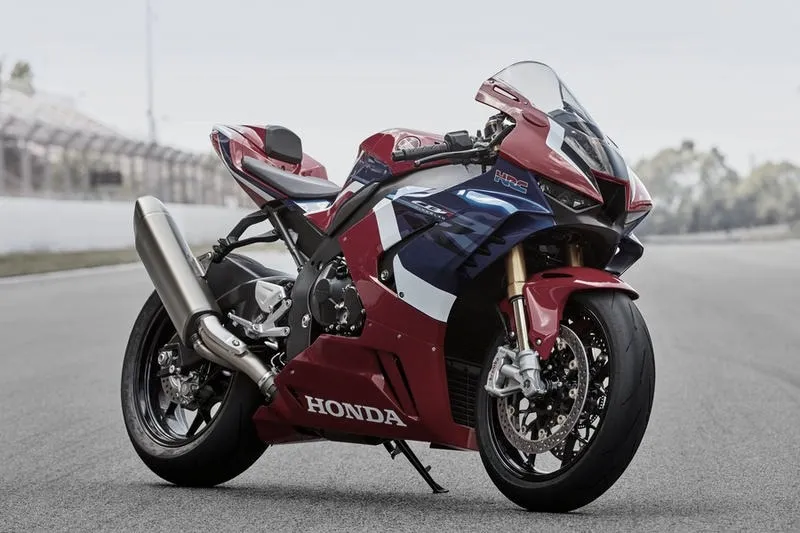 Ile do setki osiąga Honda CBR 1000RR — zaskakujące osiągi i porównania
