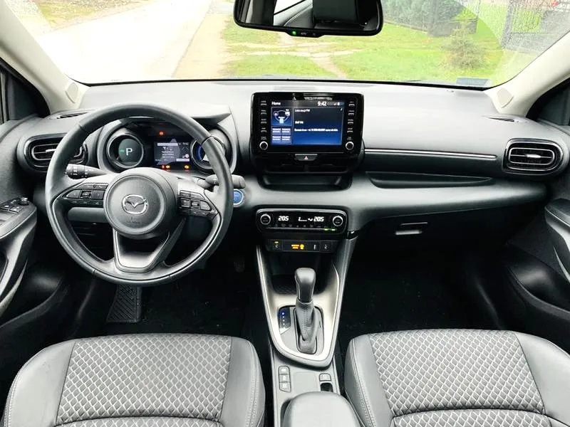 Mazda 2 Hybrid 2026 - czy cena, spalanie i opinie przekonają cię do zakupu?