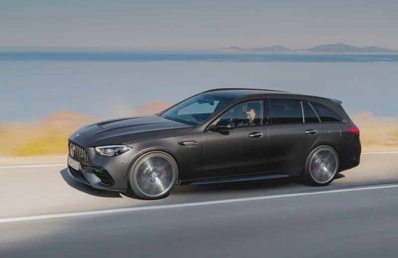 Mercedes C AMG 63 – moc, osiągi i porównanie wersji