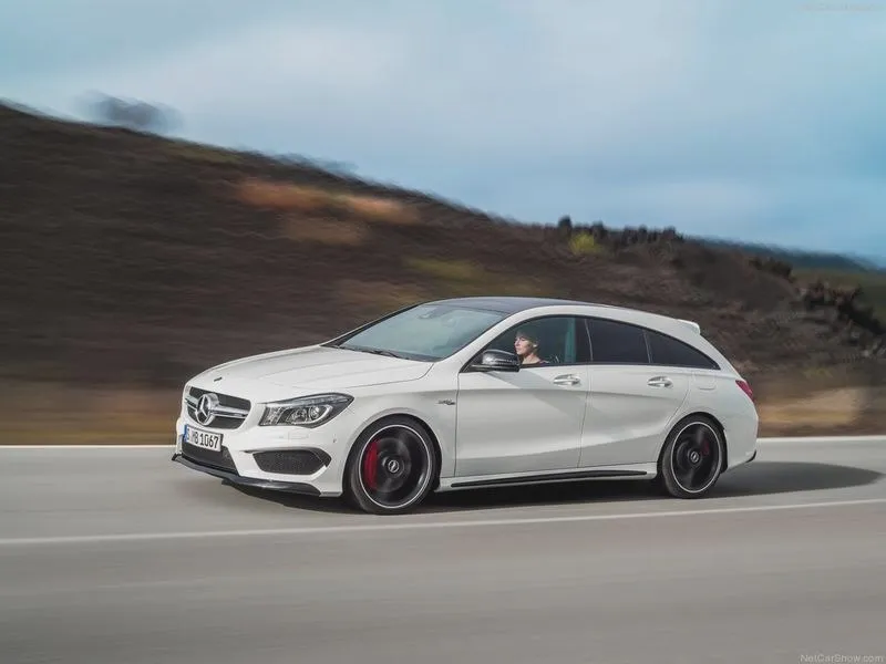 Mercedes CLA 45 AMG: imponująca moc, zaskakujące osiągi i realna cena